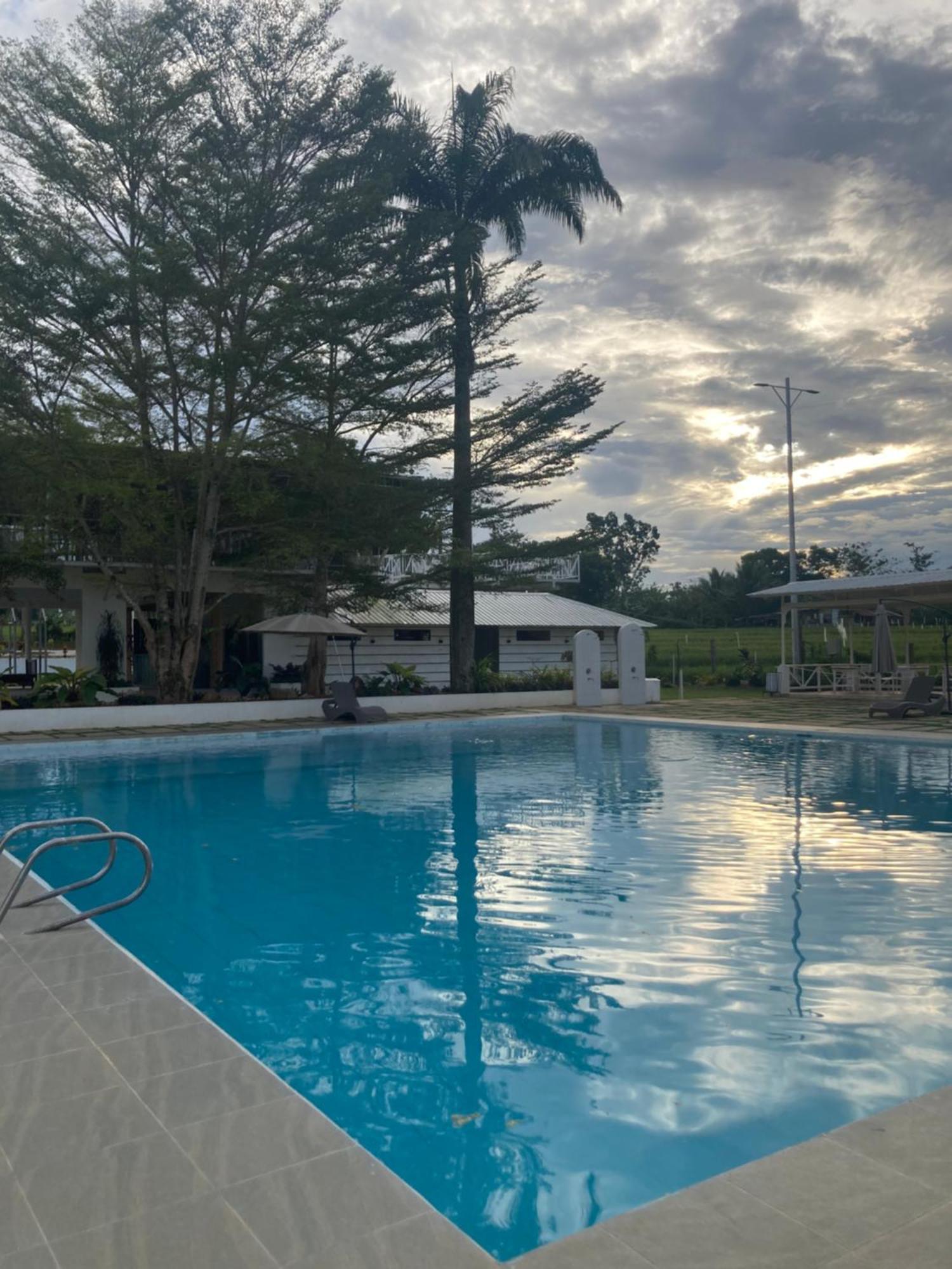 The Eliana Farm Resort And Villas Manolo Fortich Exterior photo